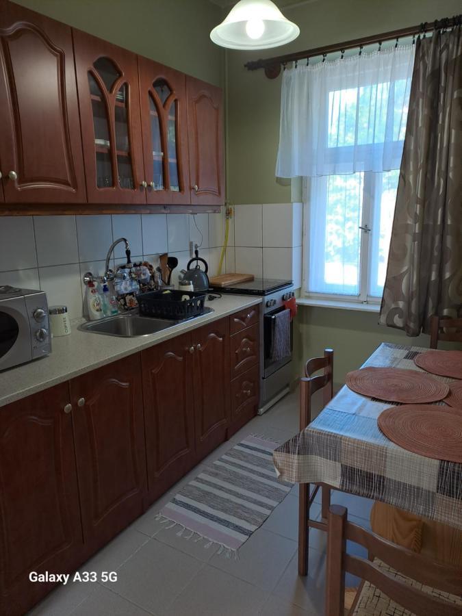 Апартаменты Szell 3 Apartman Сомбатхей Экстерьер фото